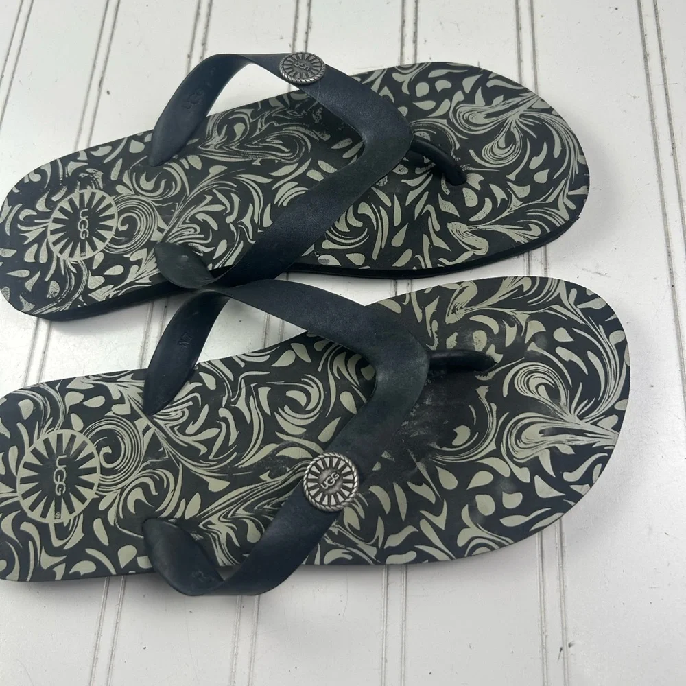 UGG Black Patterned Flip Flop Thong Sandals Women’s Size 7